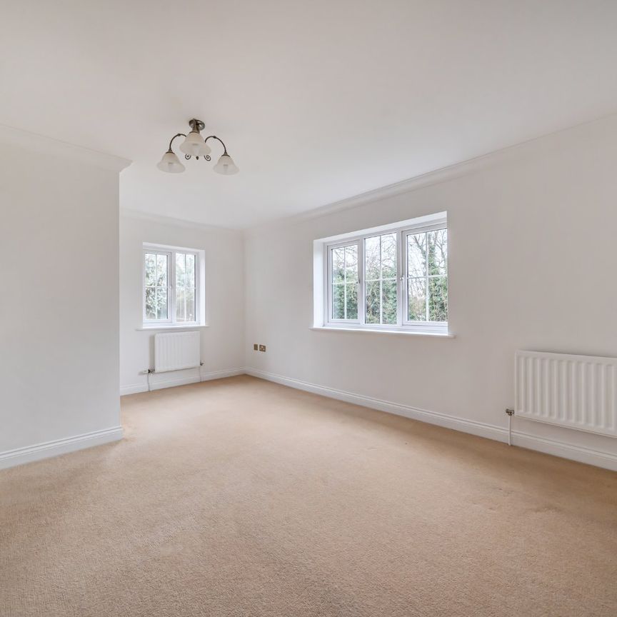 5 bedroom detached house to rent - Photo 1