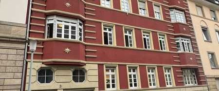 Großzügige 2-Zimmer Wohnung im Altbau mit Einbauküche - Photo 1