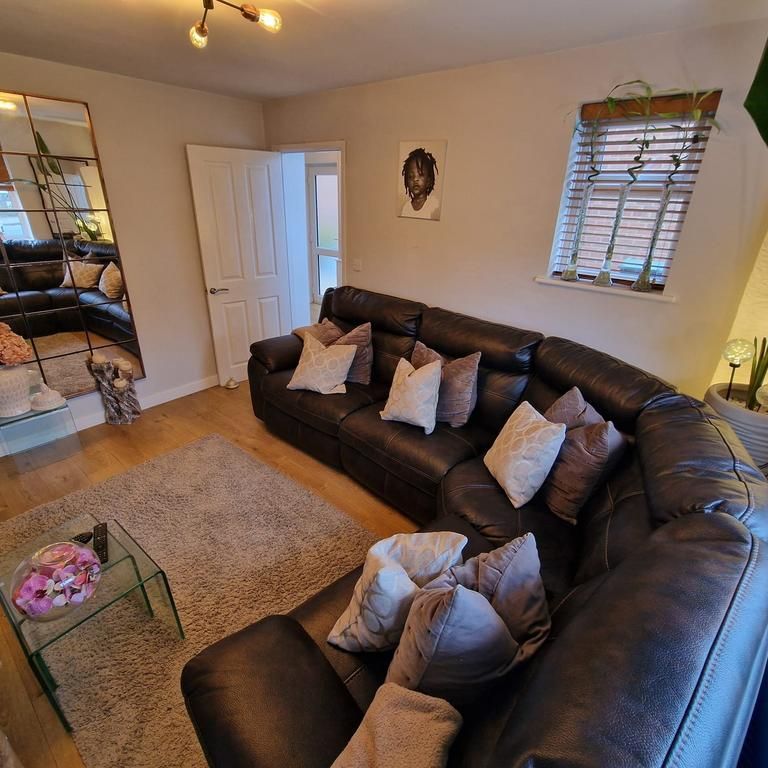 2 bedroom semi-detached house to rent - Photo 1
