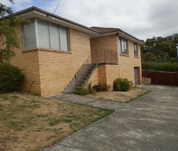 8 Wombara Avenue, Kingston Beach, TAS 7050 - Photo 1