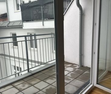 Sonnige, helle 3 Zimmer Wohnung, inkl. Küche und Klimaanlage- Nähe ... - Foto 5