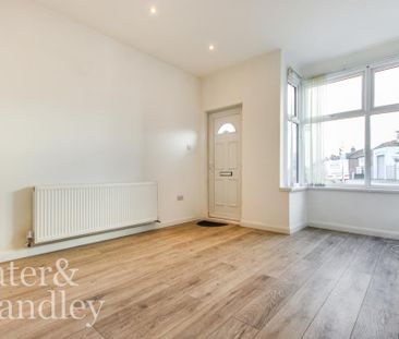 3 bedroom terraced house to rent - Photo 2