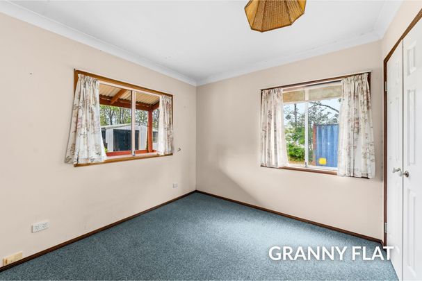 Acerage - Huge 4bed + Granny Flat + Office - Photo 1