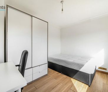 5 bedroom semi-detached house to rent - Photo 1