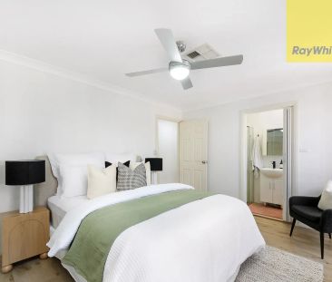 Stunning Four Bedroom Family Home in the Heart of Merrylands - Photo 2