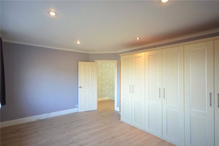 Stoneleigh Crescent, Epsom, Surrey, KT19 0RP - Photo 5