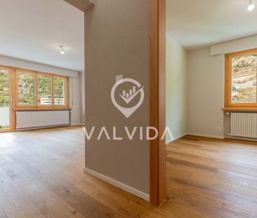 Zentral gelegene und attraktive 4.5-Zimmerwohnung in Steg - Photo 4