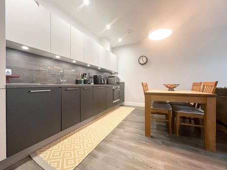 2 bedroom flat to rent - Photo 4
