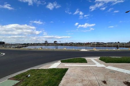 Live Where Convenience Meets Comfort! - Photo 5