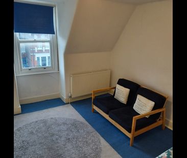 Room in a Shared House, Weston Park, N8 - Photo 4