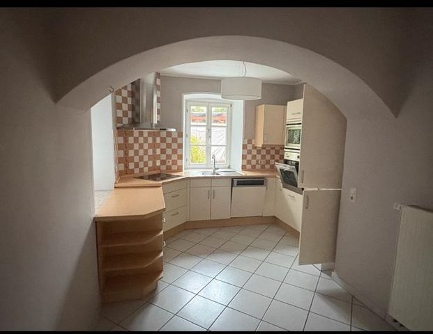 80qm Wohnung mit Küche und Holzofen - Photo 1