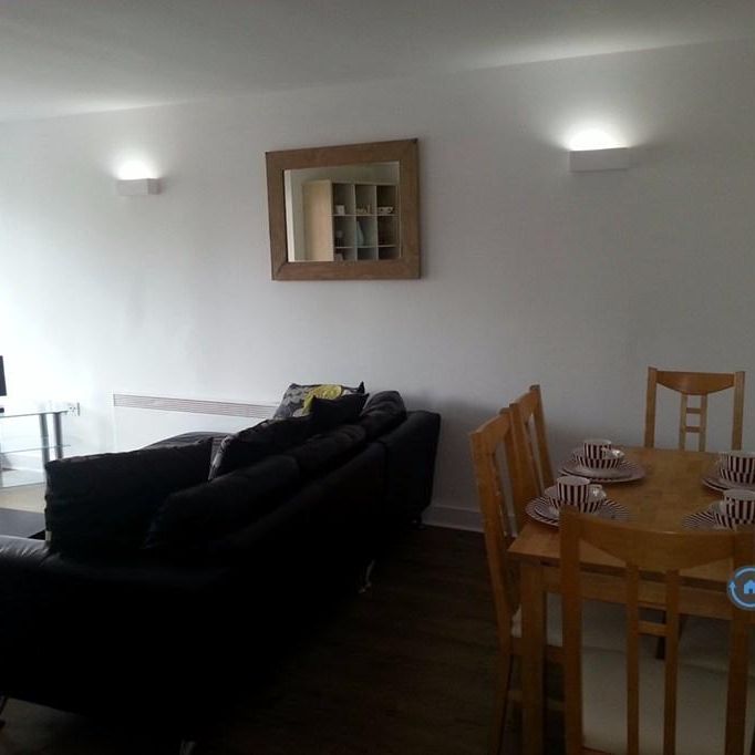 2 bedroom flat to rent - Photo 1