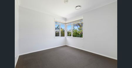 Modern Family Home In Ideal Location - Photo 4