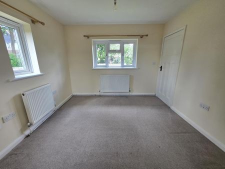 6 bedroom detached house to rent - Photo 3