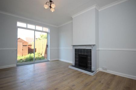 4 bedroom terraced house to rent - Photo 2