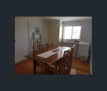 This charming hidden gem is sure to impress! - Photo 3