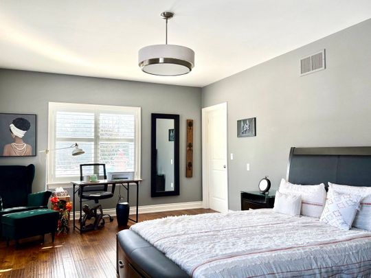 For Lease - 22 Cedar Crescent, Aurora, Ontario - Photo 1