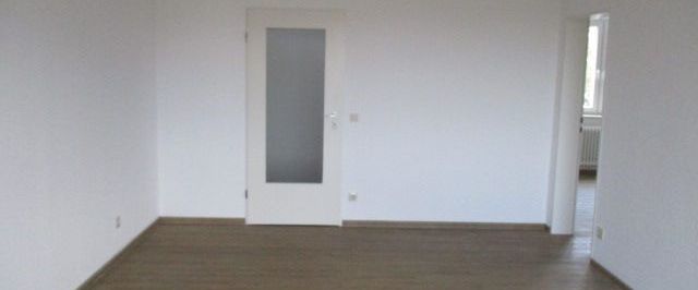 5969 - 2-Zimmer-Wohnung mit Loggia und Personenaufzug zu vermieten (Neue Straße 15) - Photo 1