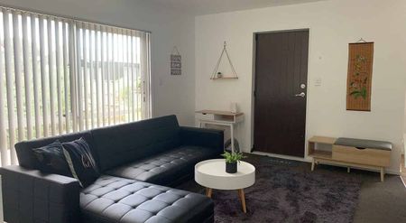 Chic 2BR New Build in Browns Bay! - Photo 2