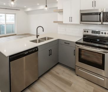 Birmingham: Black Accents – Executive Suite – 710 Westminster, Winn... - Photo 1