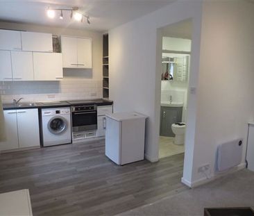 Percy Road, Bournemouth - Photo 3