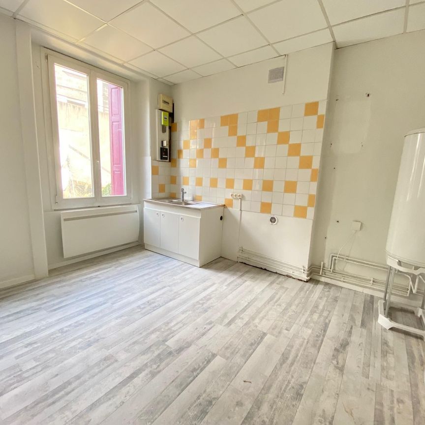 : Appartement 40.79 m² à ST ETIENNE - Photo 1