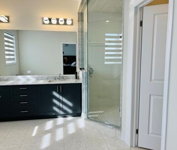 For Lease - 23 Charing Cross Gate, Oakville, Ontario - Photo 1