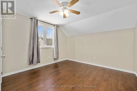 7 UNIVERSITY AVENUE E - Photo 4