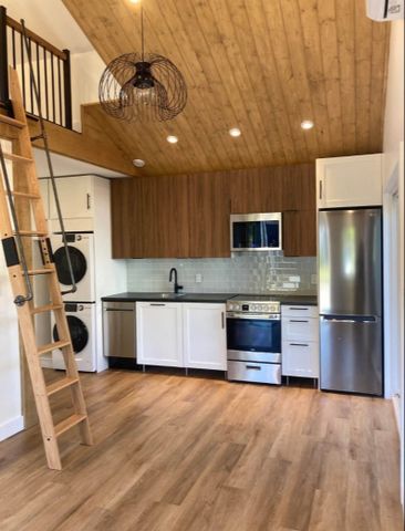 Slayter Street, Dartmouth 26-011 - Photo 2