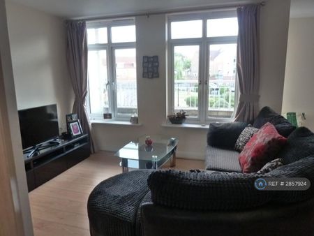 2 bedroom flat to rent - Photo 4