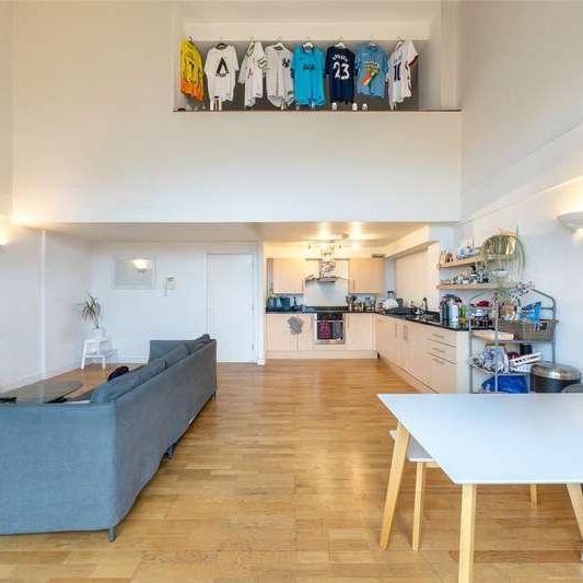 The Vista Building, Calderwood Street, Woolwich, London, SE18 - Photo 1