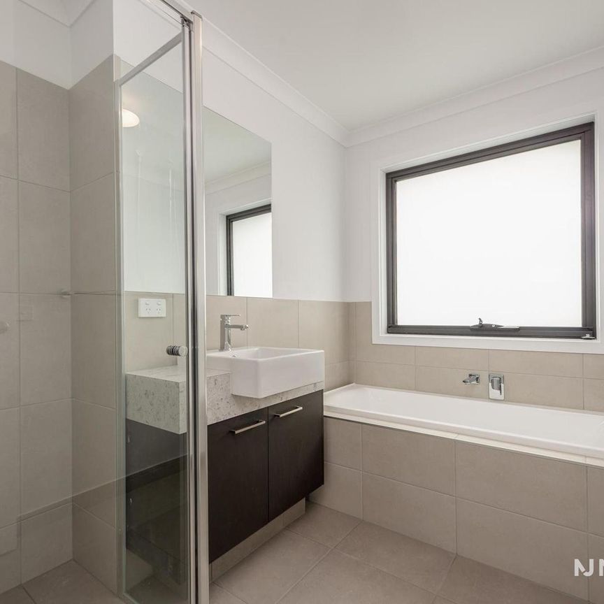 2/5 Claude Street, BAYSWATER - Photo 1