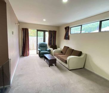 Tidy property with private yard - Photo 1