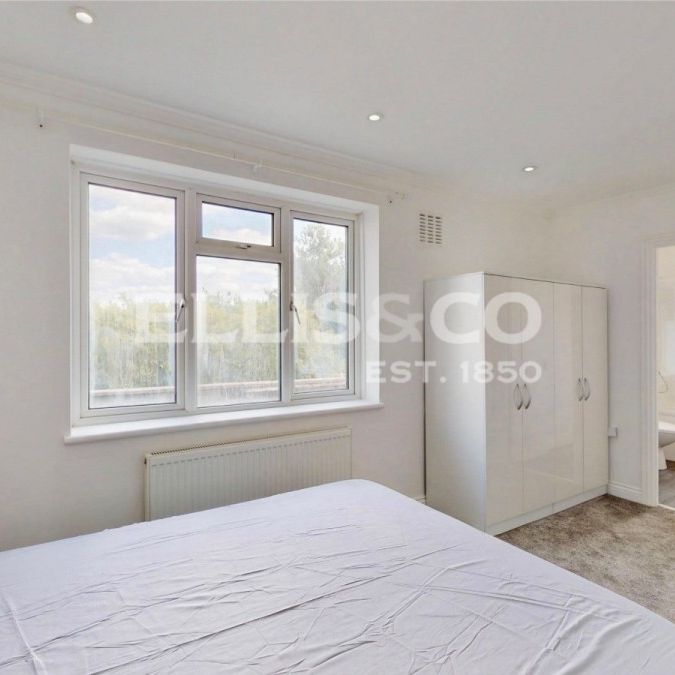 Thorn Close, UB5, Northolt - Photo 1