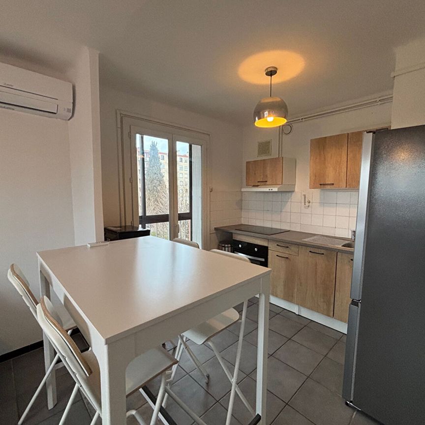 A LOUER A ORANGE APPARTEMENT T2 MEUBLE, - Photo 1