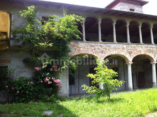 Villa unifamiliare via Camillo Benso di Cavour 10, Centro, Gavirate - Photo 1