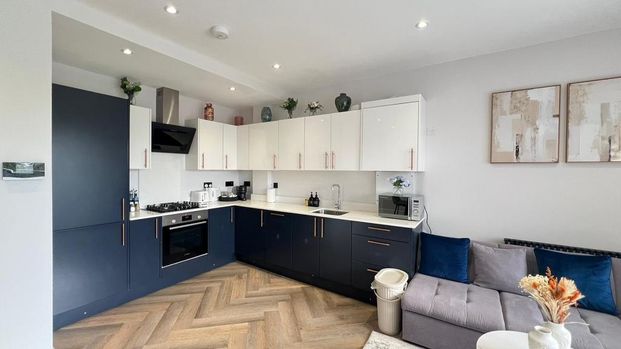 2 bedroom flat to rent - Photo 1