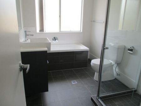 Ballina Heights Home - Photo 3