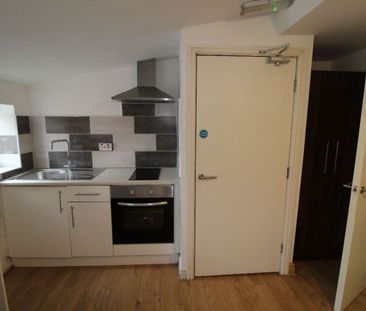 Brook Street Flat 3, PRESTON, Lancashire PR1 7DD - Photo 2