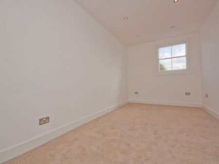 2 Bed Flat, Thurlow Park Road, SE21 - Photo 2