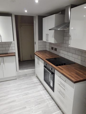 4 bedroom house to rent - Photo 2