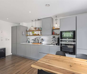 Spacious two bedroom, two bathroom apartment with private outside s... - Photo 1