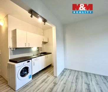 Pronájem bytu 1+kk, 28 m - Fotografie 3