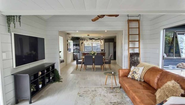 Charming Devonport Villa with Garden - Photo 1