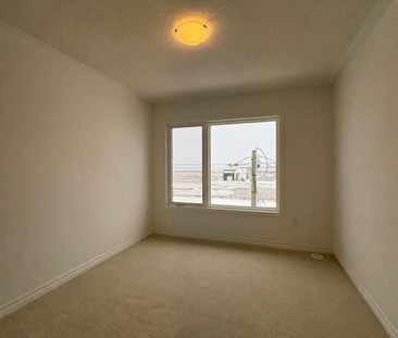 For Lease - 90 Pearen Lane, Barrie, Ontario - Photo 5