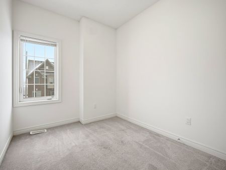 For Lease - 109 Fruitvale Circle, Brampton, Ontario - Photo 5