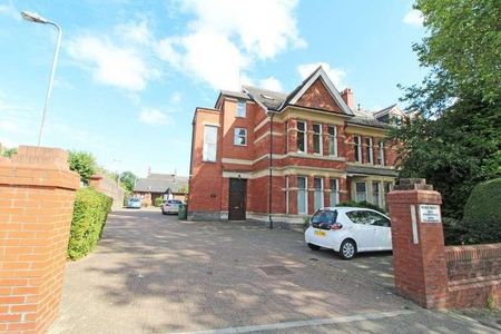 Trafalgar Court, Penylan Road, Penylan, CF23 - Photo 3