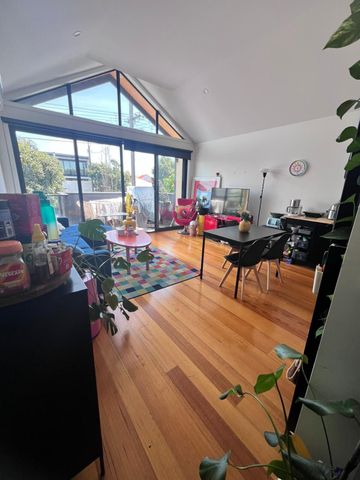 Seddon - Photo 2
