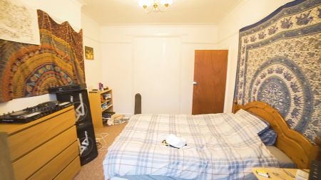 To Rent Boundary Rd, Ensbury Park, Bournemouth, BH10 £3,396 pcm Tenancy Info - Photo 5