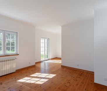 Arrendamento Moradia T5+1 com piscina Quinta da Marinha Norte - Photo 2